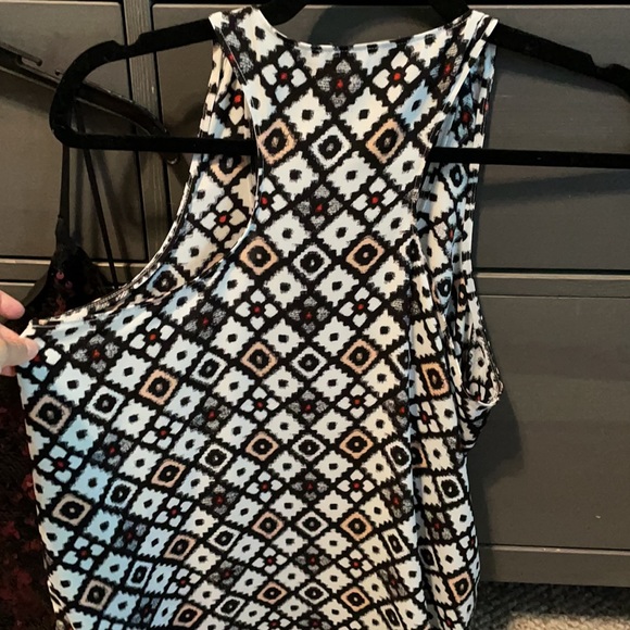 Loft razor back tank - Picture 3 of 3